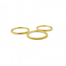 Load image into Gallery viewer, Triple Band Set | 18k gold | Size 6, 7, 8
