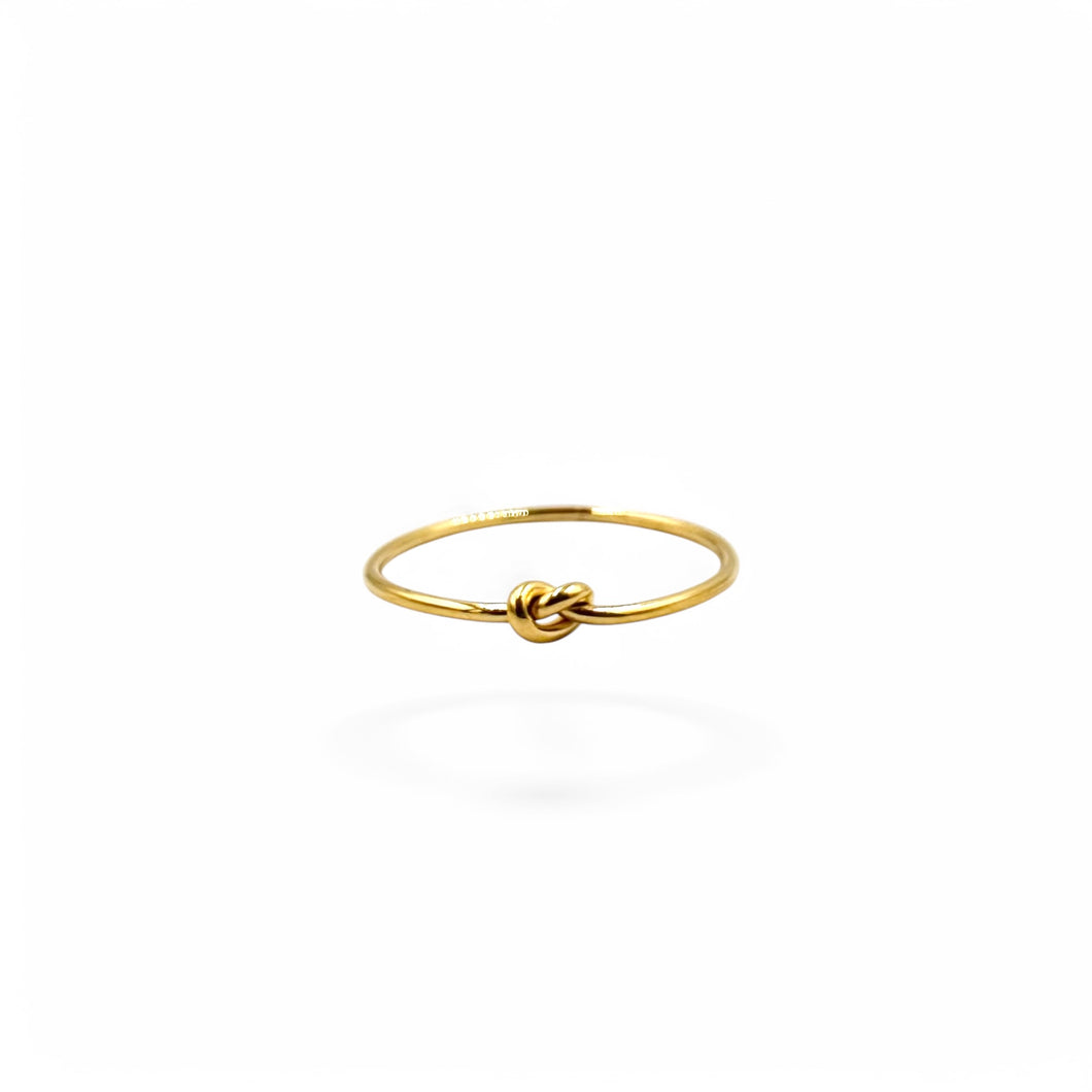 Dainty Love Knot Ring | 18k Gold | Size 6, 7, 8