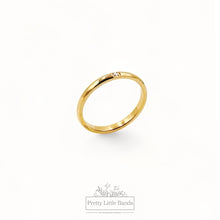 Load image into Gallery viewer, Solitaire Stacker Band | 18k Gold | Size 6 &amp; 8 ONLY
