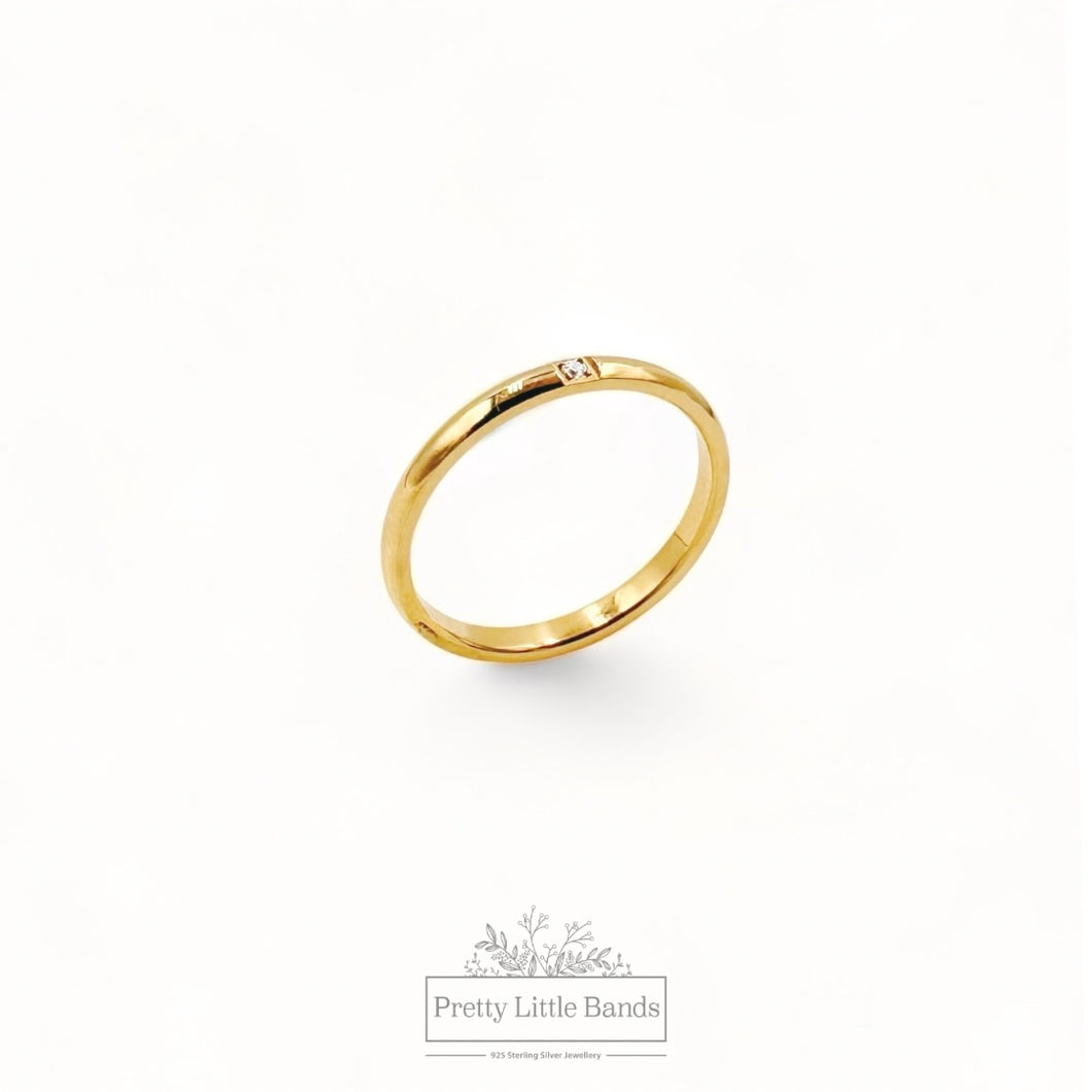 Solitaire Stacker Band | 18k Gold | Size 6 & 8 ONLY