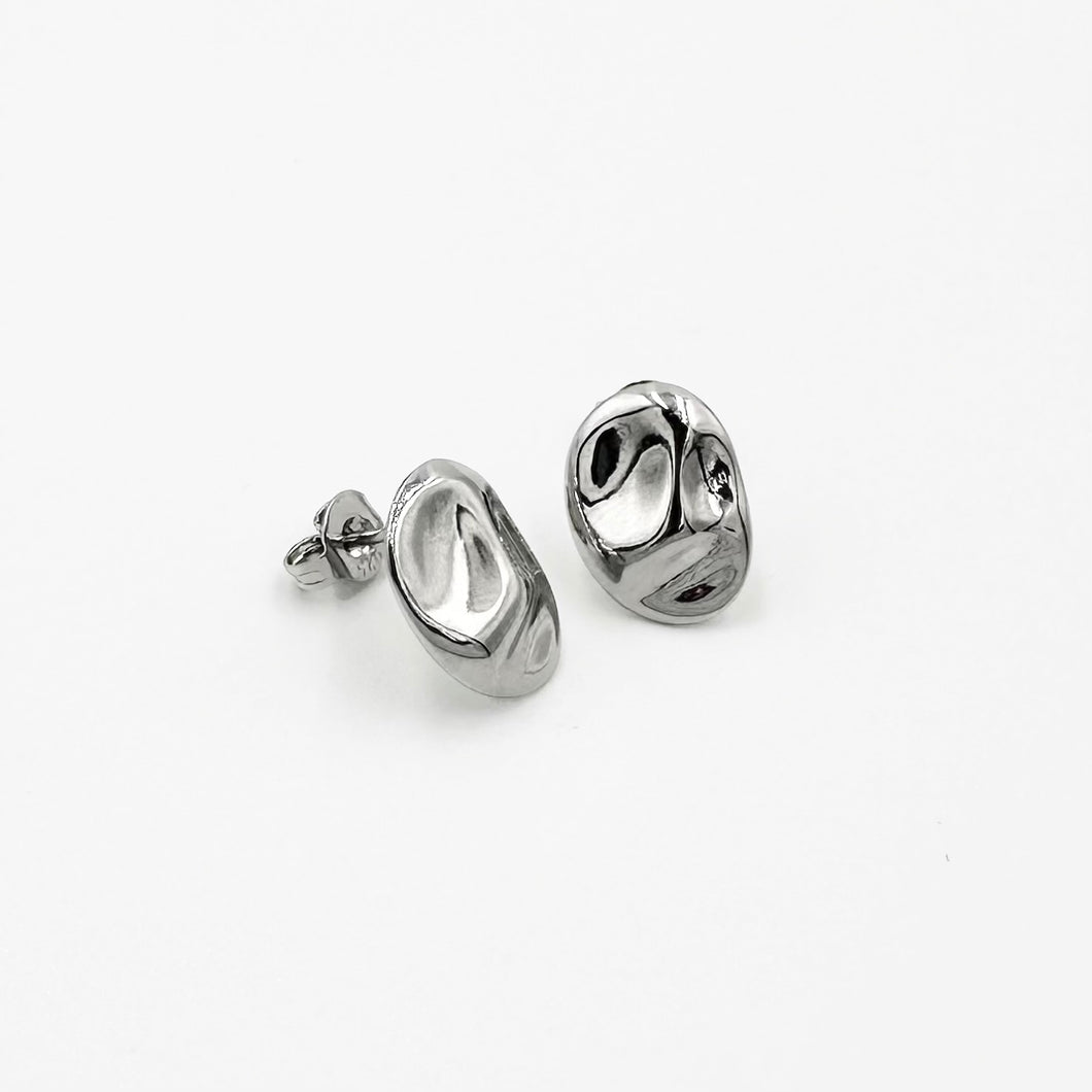 Hammered Oval Stud Earrings | 925 Sterling Silver