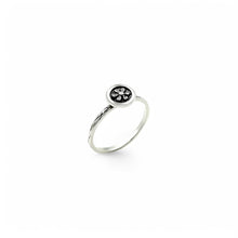 Load image into Gallery viewer, Little Flower Signet Ring | 925 Sterling Silver | Size 6-10
