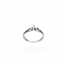 Load image into Gallery viewer, Vintage Crown Ring | 925 Sterling Silver | Size 6-10
