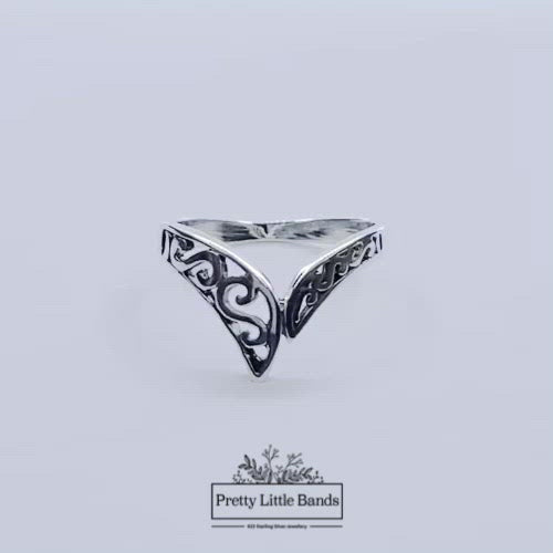 Rotating video of 925 Sterling Silver Filigree Chevron Ring, 13mm | Pretty Little Bands