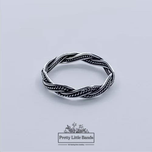 Rotating video of 925 Sterling Silver Braided Band, 3mm | Pretty Little Bands