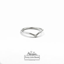 Load image into Gallery viewer, Mini Chevron Ring | 925 Sterling Silver
