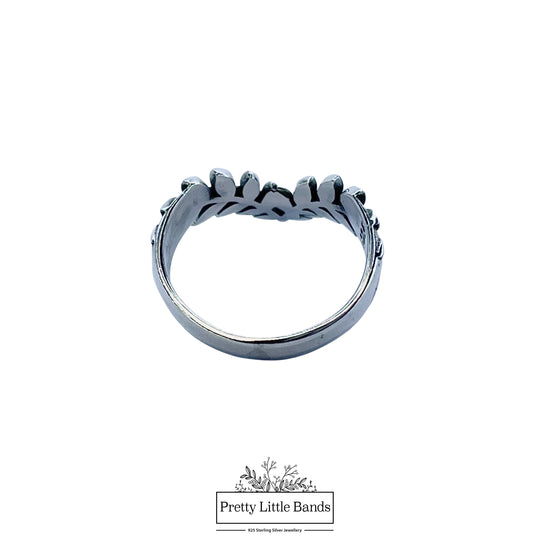 925 Sterling Silver Olive Branch Chevron Ring, 6 x 19mm | Pretty Little Bands